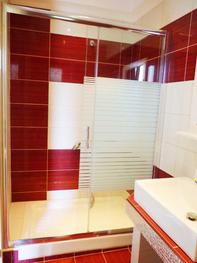 Yannis Apartments Afytos Esterno foto