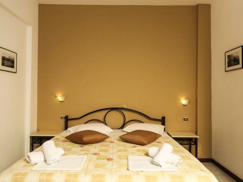 Yannis Apartments Afytos Esterno foto