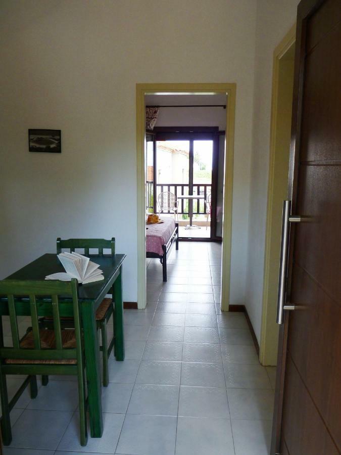 Yannis Apartments Afytos Esterno foto